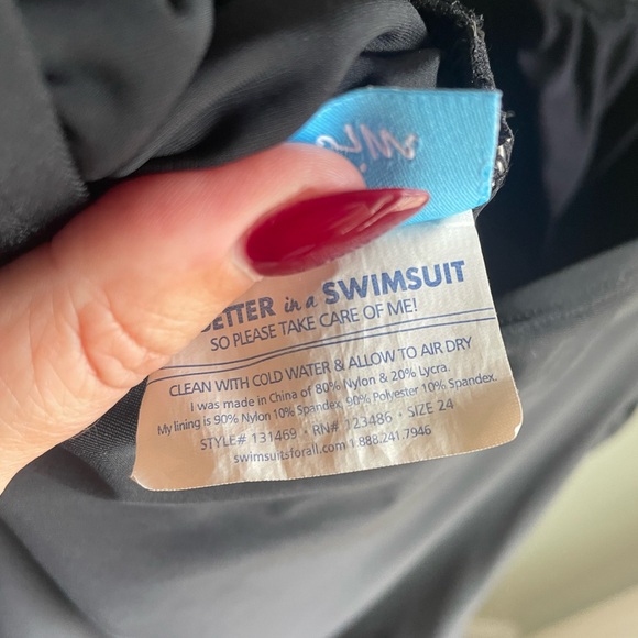 SWIMSUITS FOR ALL || Ruched One Piece Size 24 - Picture 5 of 8